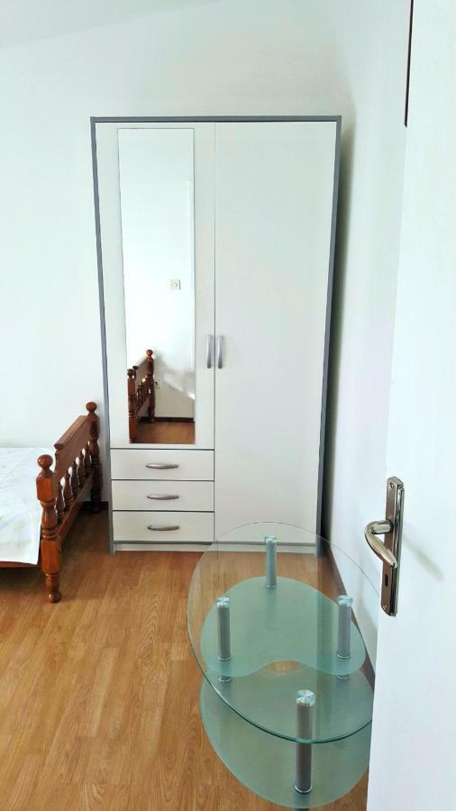 Apartments Antunovic Рогозниця Екстер'єр фото