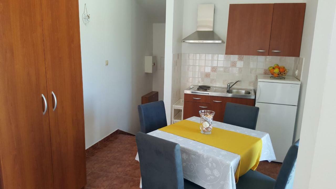 Apartments Antunovic Рогозниця Екстер'єр фото